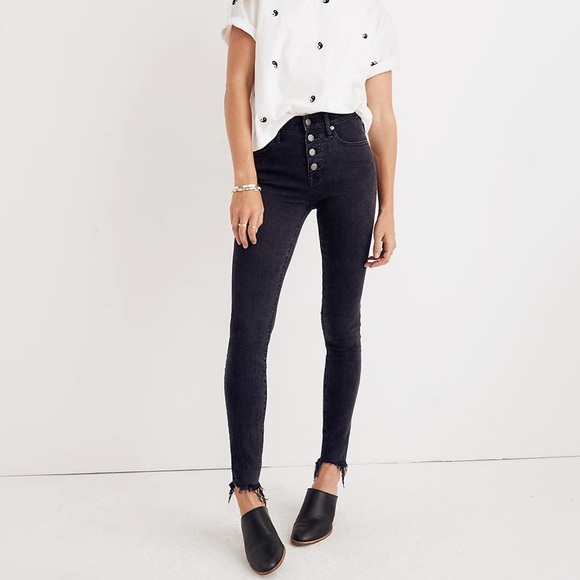Madewell Denim - Madewell 9" Mid-Rise Skinny Jeans in Berkeley Black: Button-Through Edition